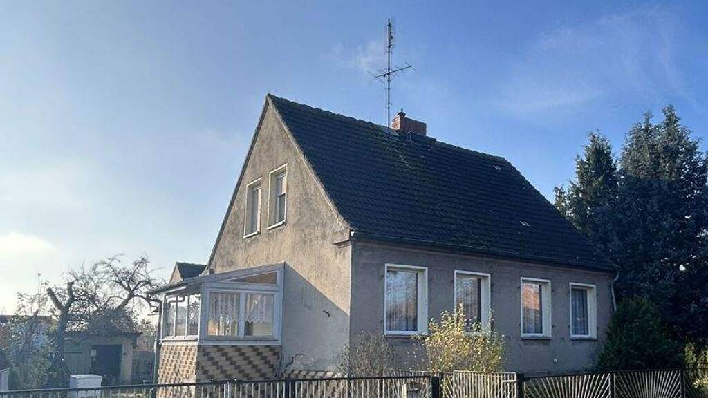 Einfamilienhaus zum Kauf 69.000 € 5 Zimmer 96 m² 1.492 m² Grundstück Putlitz 16949
