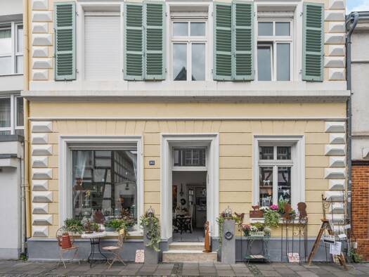 Haus zum Kauf 450.000 € 12 Zimmer 142 m² 243 m² Grundstück Königswinter 53639