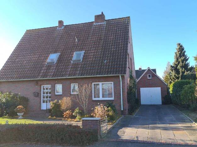 Einfamilienhaus zum Kauf 245.000 € 5 Zimmer 135 m² 827 m² Grundstück Obenstrohe Varel 26316