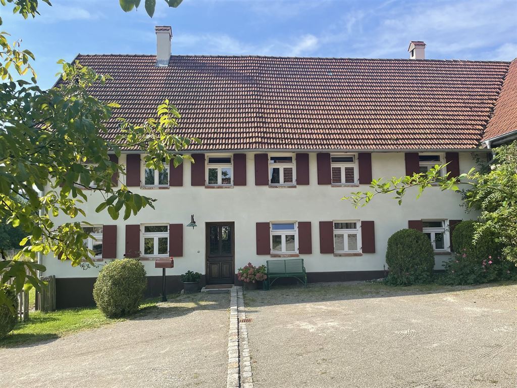 Haus zum Kauf 660.000 € 5,5 Zimmer 229 m²<br/>Wohnfläche 2.800 m²<br/>Grundstück Langenneufnach Langenneufnach 86863