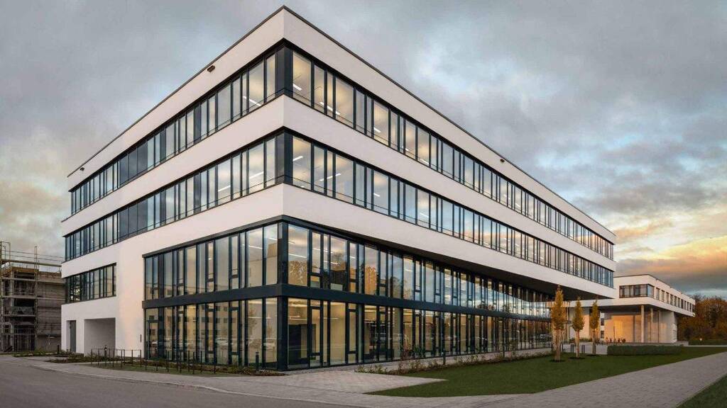 Bürofläche zur Miete provisionsfrei 20 € 7 Zimmer 886 m² Bürofläche Caroline-Herschel-Str. 4 Ottobrunn 85521