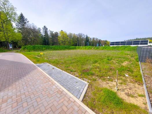 Grundstück zum Kauf 188.000 € 1.429 m² Grundstück Neustrelitz Neustrelitz 17235