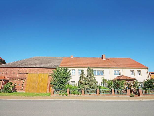Bauernhaus zum Kauf 199.000 € 10 Zimmer 258 m² 9.633 m² Grundstück Mühlanger Zahna-Elster 06895