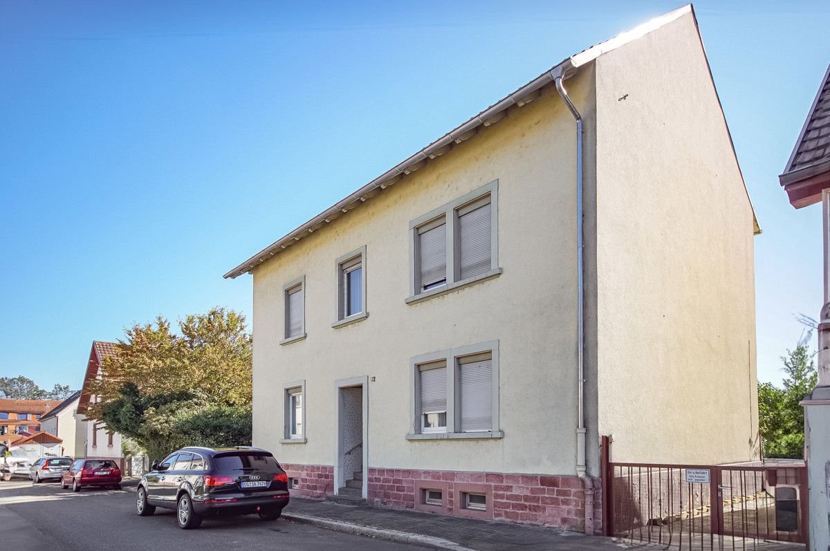 Mehrfamilienhaus zum Kauf 350.000 € 9 Zimmer 230 m²<br/>Wohnfläche 407 m²<br/>Grundstück Kehl - Sundheim Kehl 77694