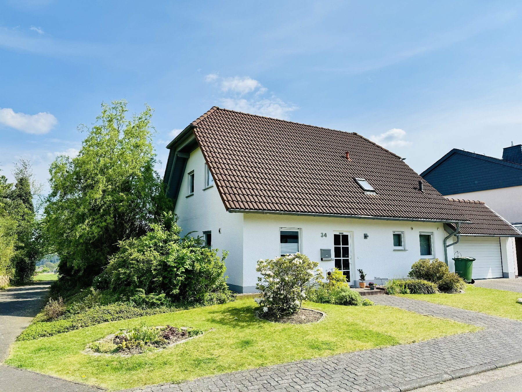 Einfamilienhaus zum Kauf 350.000 € 4 Zimmer 110 m²<br/>Wohnfläche 691 m²<br/>Grundstück Hochscheid Breitscheid 53547