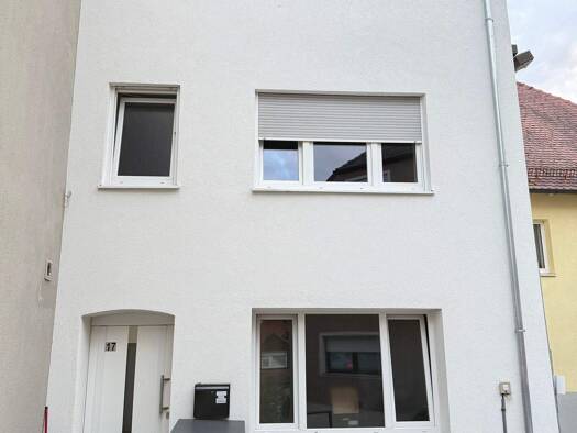 Stadthaus zum Kauf als Kapitalanlage geeignet 209.500 € 4 Zimmer 135 m² 70 m² Grundstück Auerbach Auerbach in der Oberpfalz 91275