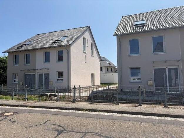 Doppelhaushälfte zum Kauf - Erstbezug provisionsfrei 454.900 € 5,5 Zimmer 137 m² 347 m² Grundstück Armenhöfestraße 6 Ulm Renchen 77871