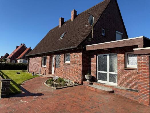 Einfamilienhaus zum Kauf 176 m² 1.695 m² Grundstück Osteel 26529