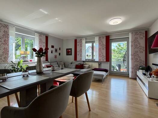 Wohnung zum Kauf 95.000 € 3 Zimmer 71,6 m² Geschoss 1/2 frei ab sofort Am Vogelbeerbaum 1 Silberstraße Wilkau-Haßlau 08112
