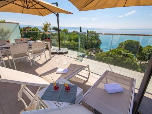 Wohnung zum Kauf 745.000 € 4 Zimmer 135 m² Lovran Lovran