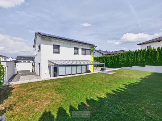 Einfamilienhaus zur Miete 2.400 € 4 Zimmer 164 m² 600 m² Grundstück frei ab 01.10.2026 Köfering Köfering 93096