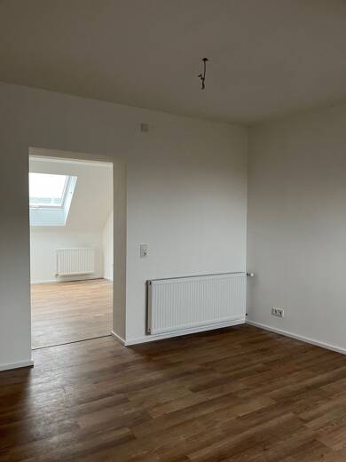 Wohnung zur Miete 475 € 1 Zimmer 30 m² Geschoss 3/3 frei ab sofort Stadtmitte Bergisch Gladbach 51465
