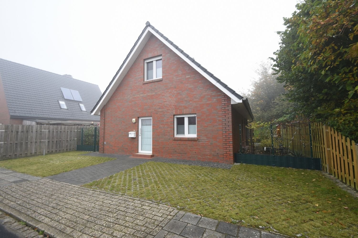 Einfamilienhaus zum Kauf 265.000 € 3 Zimmer 99,9 m²<br/>Wohnfläche 270 m²<br/>Grundstück Papenburg - Untenende Papenburg 26871