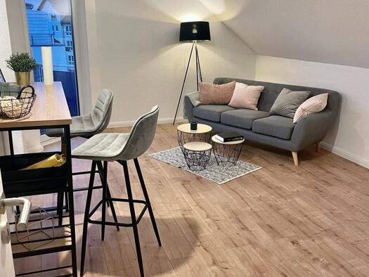 Wohnung zur Miete 380 € 2 Zimmer 41,6 m² frei ab 01.01.2026 Reutlinger Straße 10 Pirna 01796