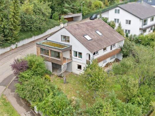 Einfamilienhaus zum Kauf 360.000 € 8,5 Zimmer 215 m² 818 m² Grundstück Ebingen Albstadt 72458