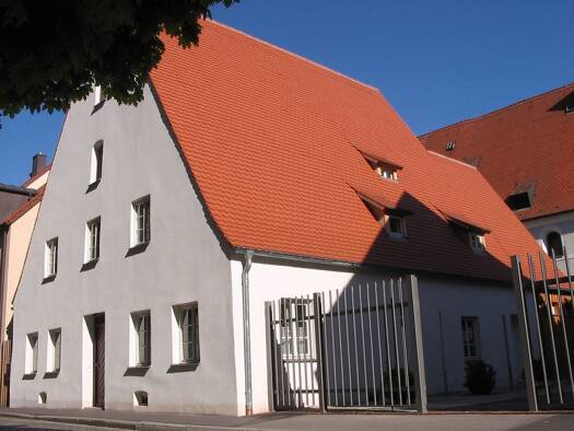 Stadthaus zum Kauf provisionsfrei als Kapitalanlage geeignet 820.000 € 6,5 Zimmer 240 m² 197 m² Grundstück Jesuitenstraße 5 Ingolstadt Ingolstadt 85049