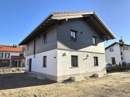 Einfamilienhaus zum Kauf - Erstbezug 1.175.000 € 6 Zimmer 171,1 m² 448,9 m² Grundstück Benediktbeuern 83671