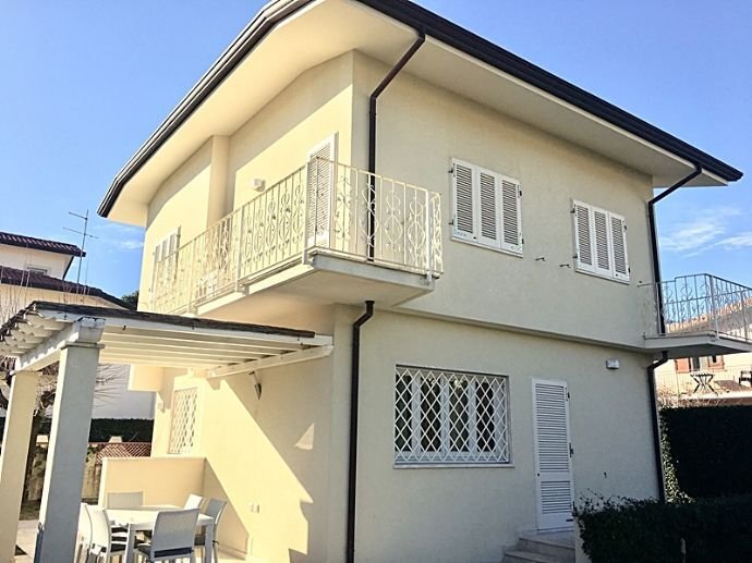 Villa zum Kauf 1.500.000 € 5 Zimmer 130 m²<br/>Wohnfläche 500 m²<br/>Grundstück Forte dei Marmi  55042