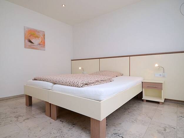Wohnung zur Miete 705 € 1 Zimmer 24 m² 1. Geschoss frei ab sofort Randersacker Randersacker 97236