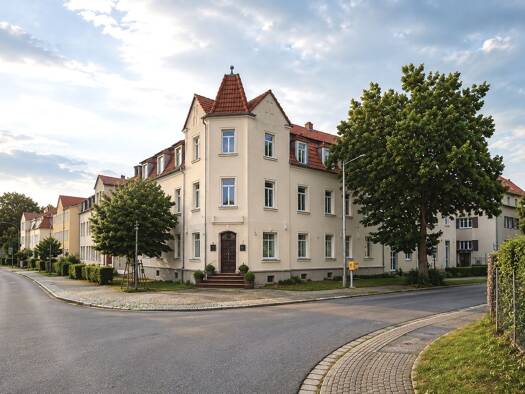 Haus zum Kauf 350.000 € 26 Zimmer 767 m² 1.023,7 m² Grundstück Coswig 01640
