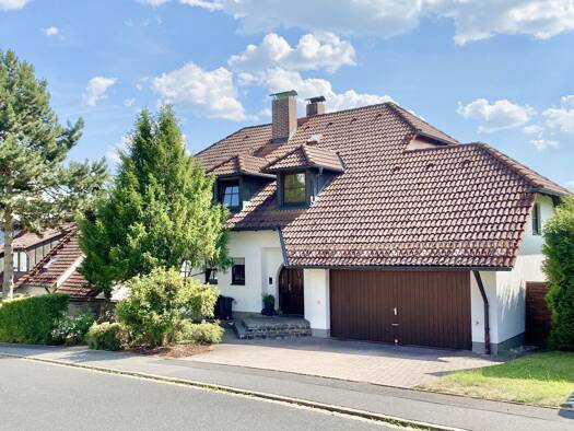Einfamilienhaus zum Kauf 499.000 € 7 Zimmer 235 m² 870 m² Grundstück frei ab 31.03.2027 Sulzbach-Rosenberg 92237