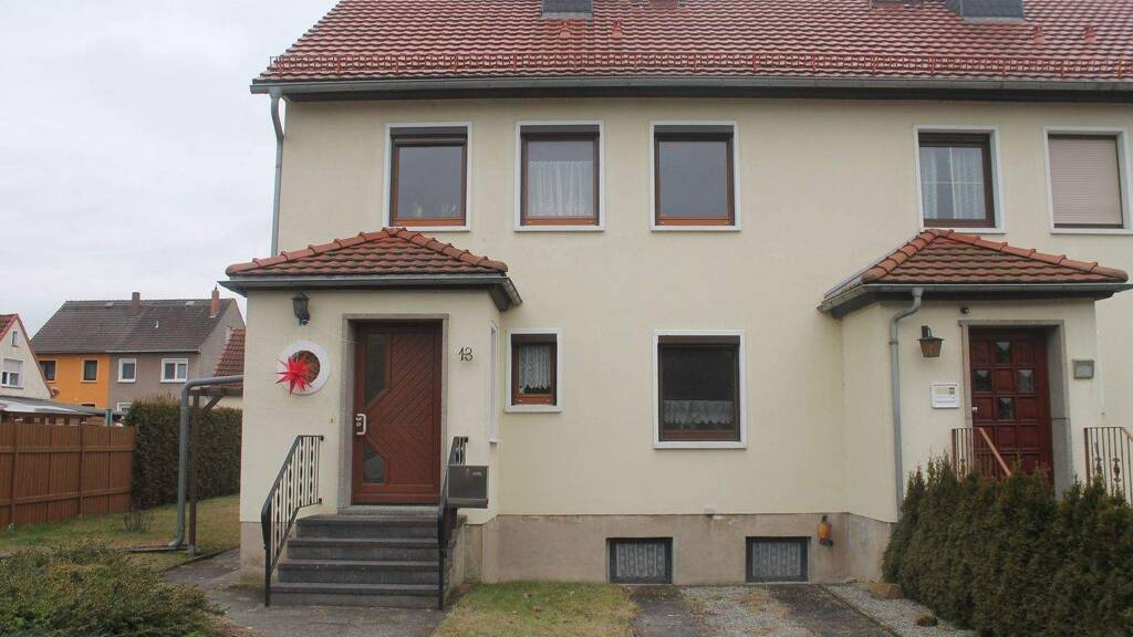 Reihenendhaus zum Kauf als Kapitalanlage geeignet 159.000 € 4 Zimmer 500 m² Grundstück Heideweg 13 Königswartha 02699