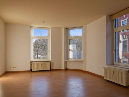 Wohnung zur Miete 374 € 3 Zimmer 77,1 m² 2. Geschoss Rudolf-Breitscheid-Straße 85 Greiz 07973