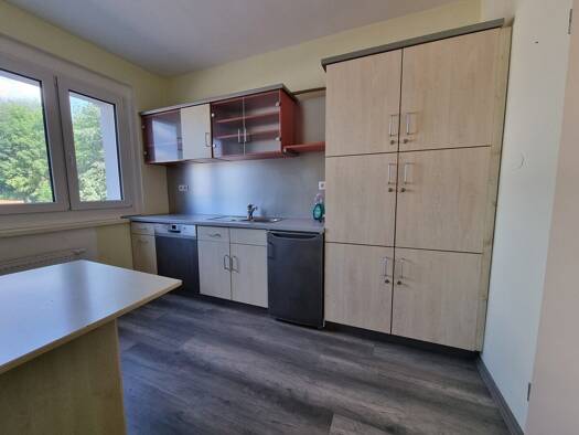 Praxis zur Miete provisionsfrei 186 m² Bürofläche Behringen Hörselberg-Hainich 99820