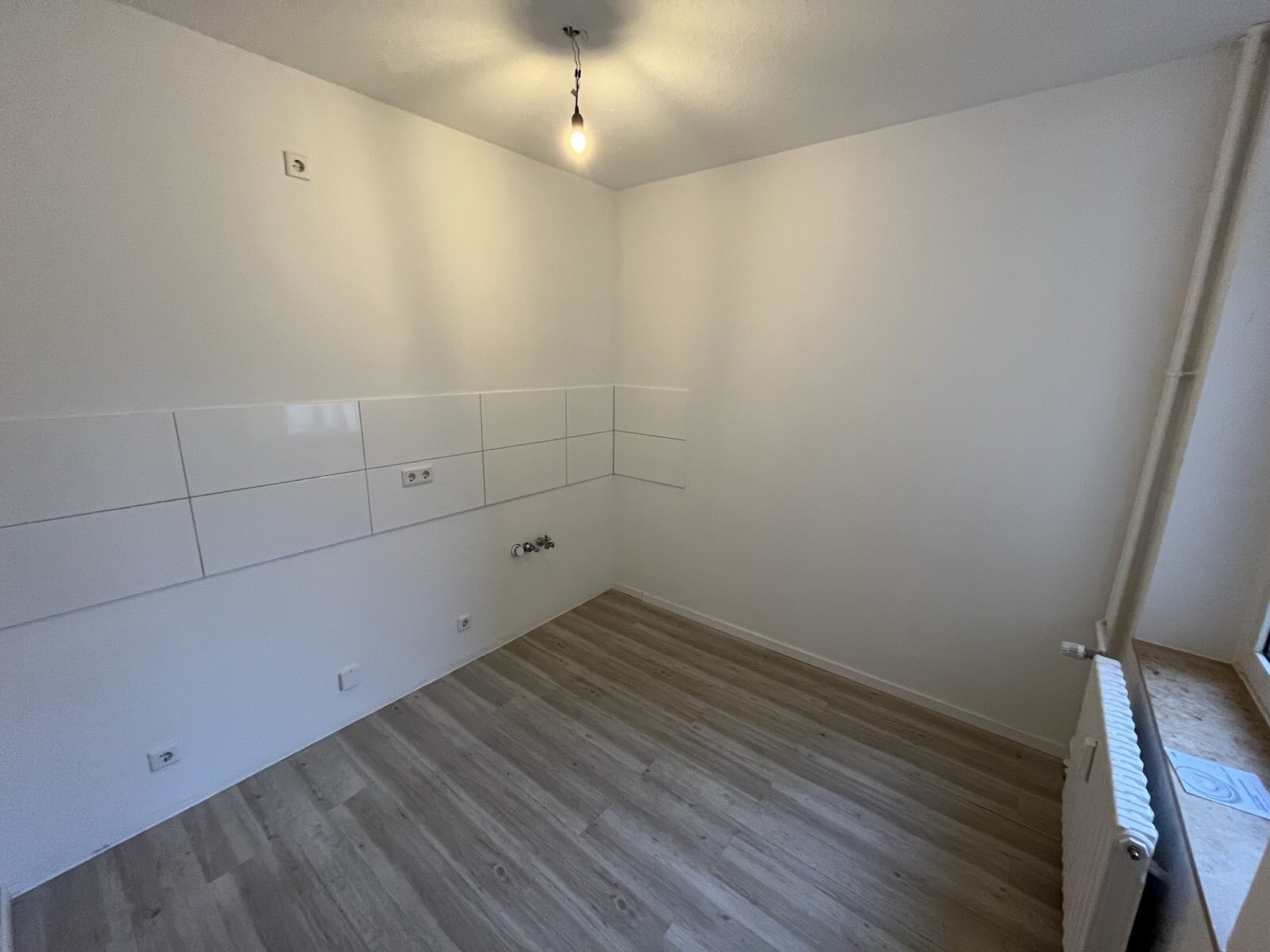 Wohnung zur Miete 445 € 3 Zimmer 57,8 m²<br/>Wohnfläche 1.<br/>Geschoss 01.02.2025<br/>Verfügbarkeit Neubreisacher Str. 38a Obermeiderich Duisburg 47137