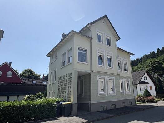 Mehrfamilienhaus zum Kauf 325.000 € 8 Zimmer 194 m² 725 m² Grundstück frei ab sofort Plettenberg 58840