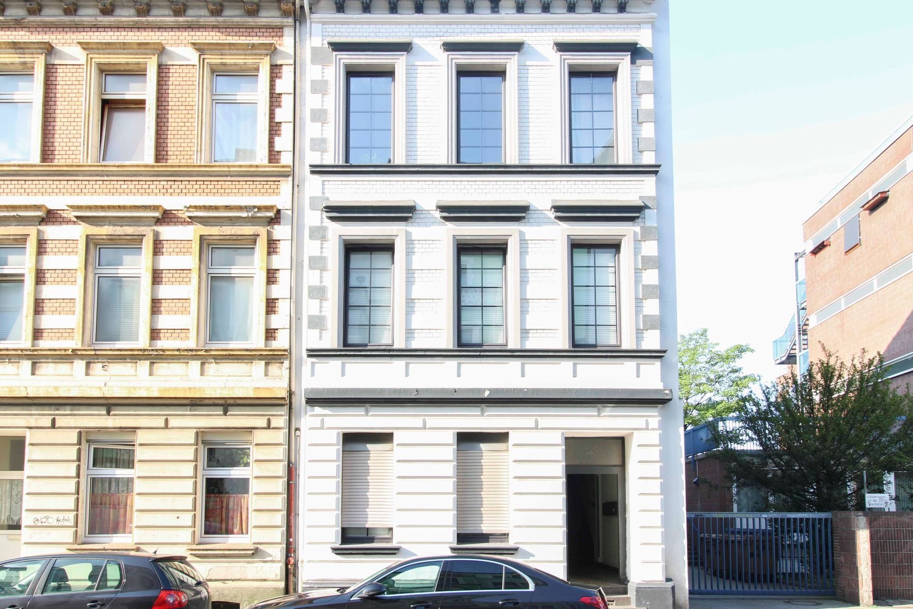 Mehrfamilienhaus zum Kauf 295.000 € 12 Zimmer 152 m²<br/>Wohnfläche 138 m²<br/>Grundstück Dellviertel Duisburg 47051