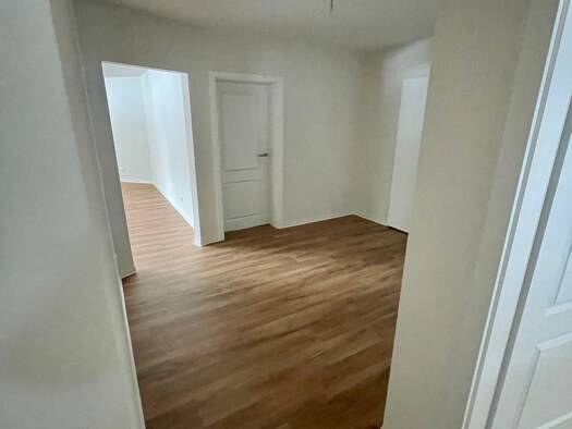 Wohnung zur Miete 1.050 € 4,5 Zimmer 98 m² Geschoss 1/6 frei ab sofort Tuttlingen 78532