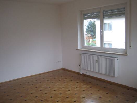 Wohnung zur Miete 810 € 4 Zimmer 87 m² Geschoss 1/3 frei ab 15.01.2026 Strullendorf 96129