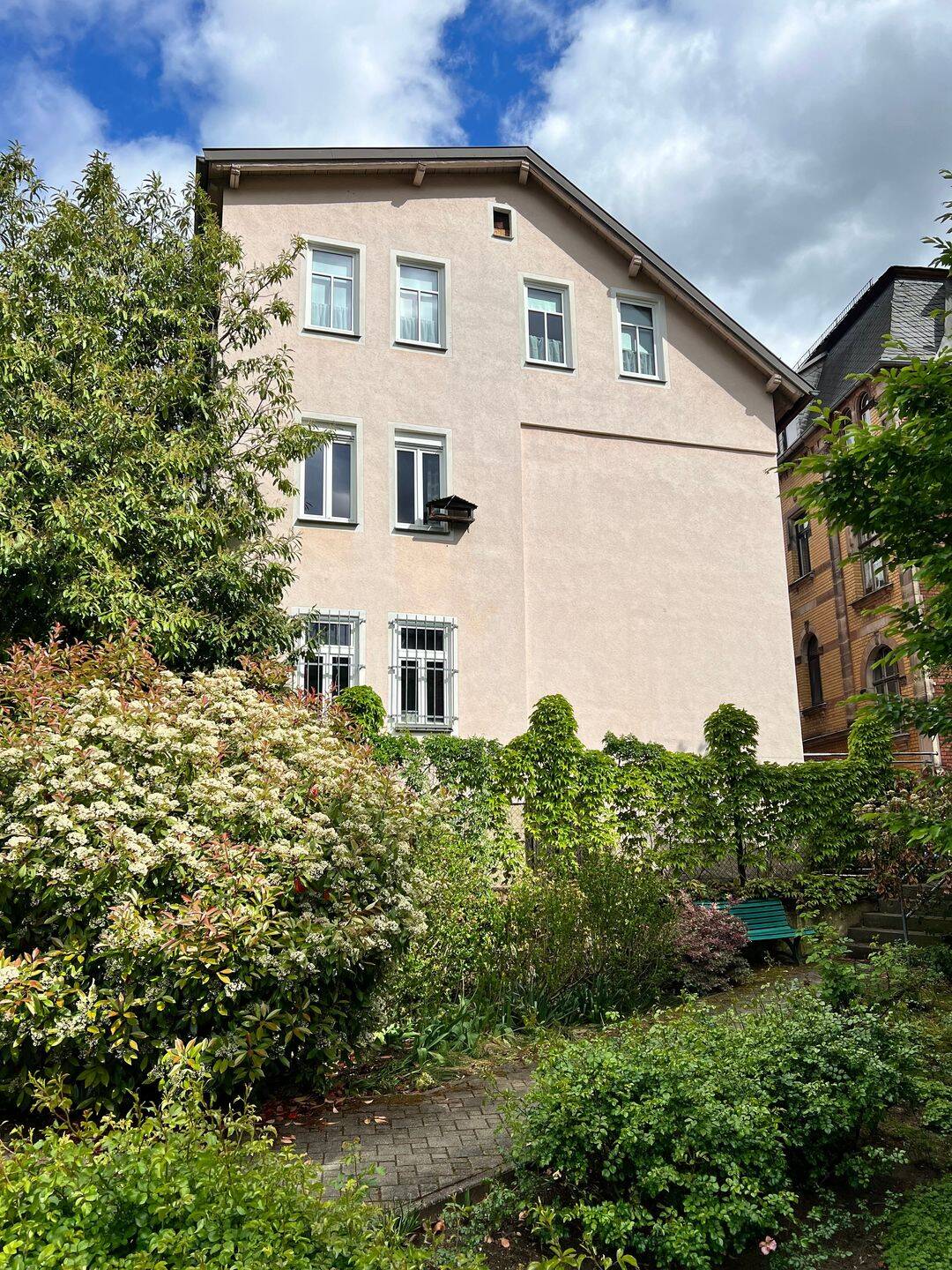 Immobilie in Sonneberg - Historisches Stadthaus mit 4 Wohnungen und Gewerbeeinheit - Bild 3