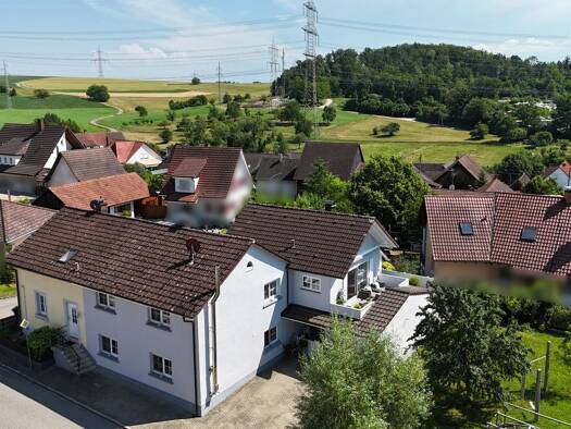 Doppelhaushälfte zum Kauf 619.000 € 6 Zimmer 165,2 m² 307 m² Grundstück frei ab 01.01.2027 Hüsingen Steinen 79585