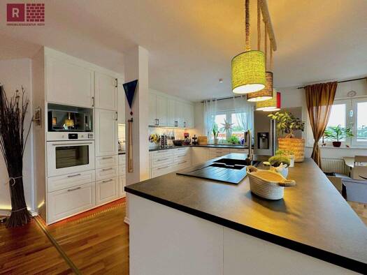 Maisonette zur Miete 1.990 € 4 Zimmer 140 m² 3. Geschoss frei ab 01.03.2026 Neu-Isenburg 63263