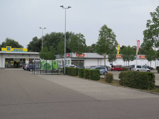 Laden zur Miete provisionsfrei 714 m² Verkaufsfläche Am Schwarzen Graben 12 Nersingen Nersingen 89278