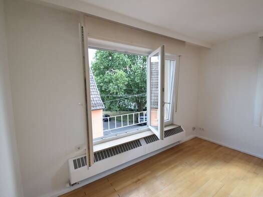 Wohnung zur Miete 1.270 € 4 Zimmer 70 m² Geschoss 3/4 frei ab sofort Feuerbach Stuttgart 70469