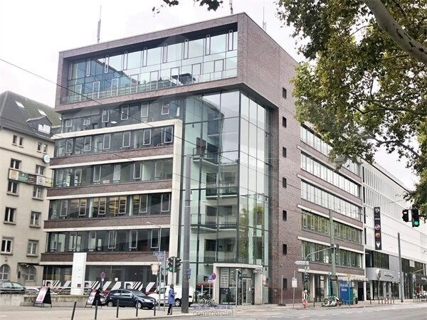 Bürofläche zur Miete 18 € 500 m²<br/>Bürofläche ab 500 m²<br/>Teilbarkeit Ostend Frankfurt am Main 60314