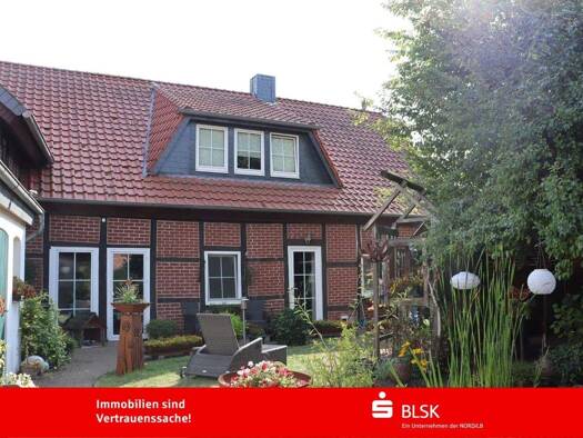 Einfamilienhaus zum Kauf 379.000 € 6 Zimmer 263,9 m² 899 m² Grundstück Parsau 38470