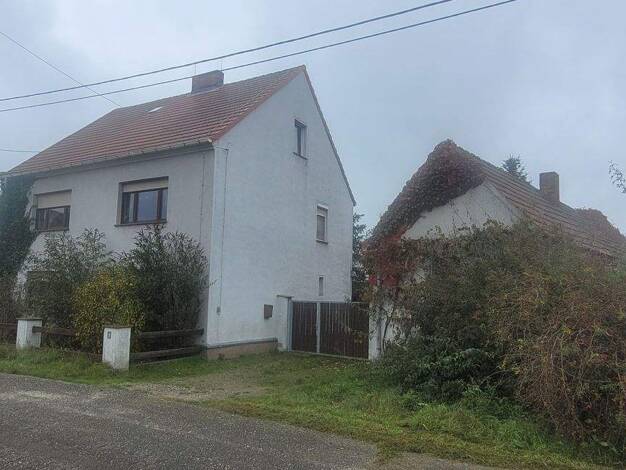 Haus zum Kauf 75.000 € 7 Zimmer 140 m² 3.073 m² Grundstück Beiersdorf Uebigau-Wahrenbrück 04924