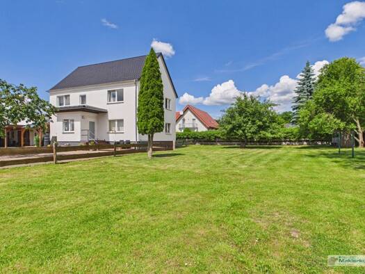 Einfamilienhaus zum Kauf 399.000 € 7 Zimmer 224 m² 2.472 m² Grundstück Neustrelitz Neustrelitz 17235