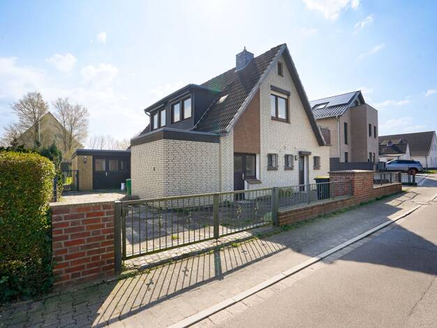 Einfamilienhaus zum Kauf 450.000 € 9 Zimmer 150 m² 654 m² Grundstück Timmendorfer Strand Timmendorfer Strand 23669