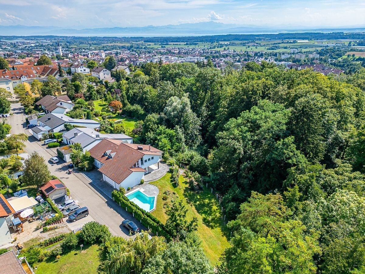 Villa zum Kauf provisionsfrei 1.800.000 € 10 Zimmer 425 m²<br/>Wohnfläche 1.500 m²<br/>Grundstück ab sofort<br/>Verfügbarkeit Richard-Wagner-Straße 7 Markdorf Markdorf 88677