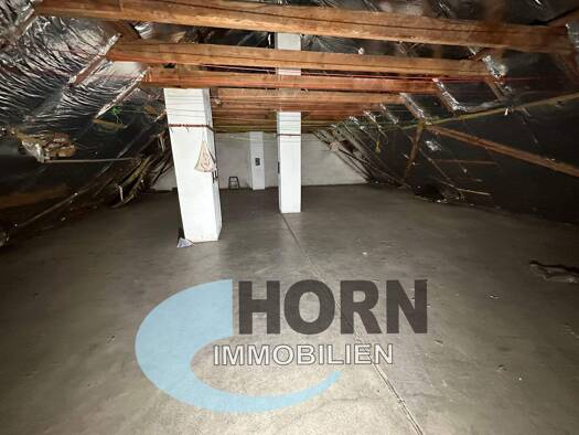 Wohnung zum Kauf 99.000 € 7 Zimmer 146 m² frei ab sofort Roßbrunnstraße 21 Innenstadt Schweinfurt 97421