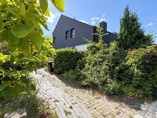 Einfamilienhaus zur Miete 2.400 € 8 Zimmer 245 m² 759 m² Grundstück frei ab 01.01.2027 Mittelfeld Lüneburg 21335