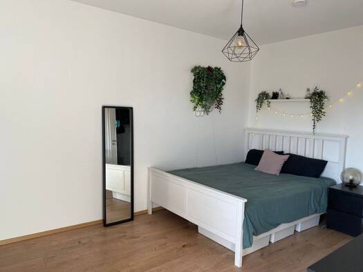 Wohnung zur Miete 450 € 1 Zimmer 28 m² 1. Geschoss Danneckerstraße 45 Mitte Stuttgart 70182