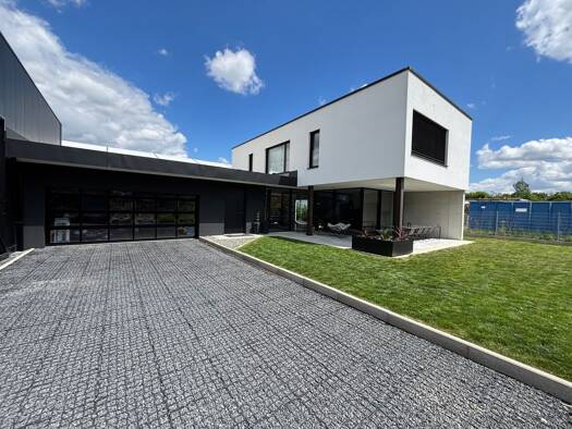 Villa zum Kauf 1.698.000 € 4 Zimmer 205 m² 1.600 m² Grundstück Obermeitingen Obermeitingen 86836