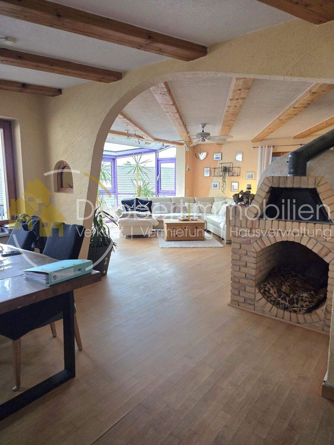 Immobilie in Oberrot - sehr attraktive 4,5 Zimmer-Wohnung mit Balkon, Garage und 2 Stellplätze in einer ruhigen Sackgasse - Bild 2