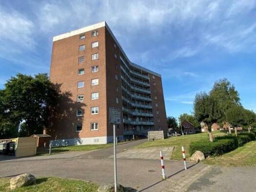 Wohnung zur Miete 591 € 3 Zimmer 81,3 m² 3. Geschoss frei ab 01.01.2027 Adolf-Brütt-Straße 56 Husum Husum 25813